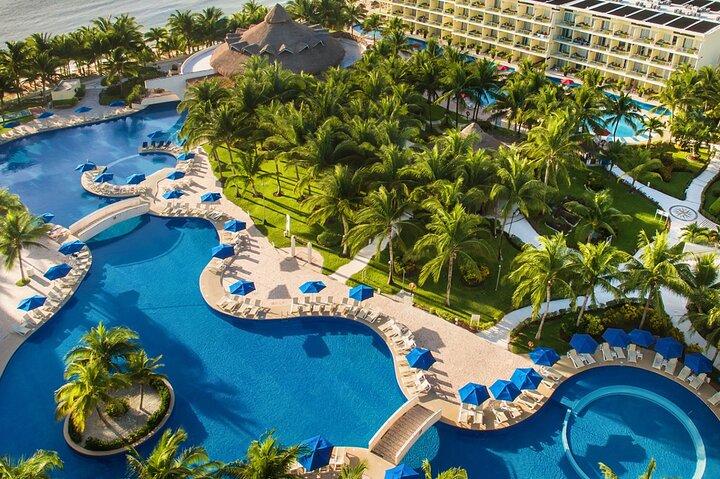 Aeroporto de Cancun e Azul Beach Riviera Cancun Private Shuttle