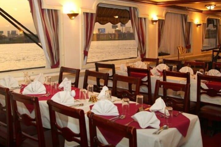 Private Cairo Nile Cruise 5 stars with Dinner