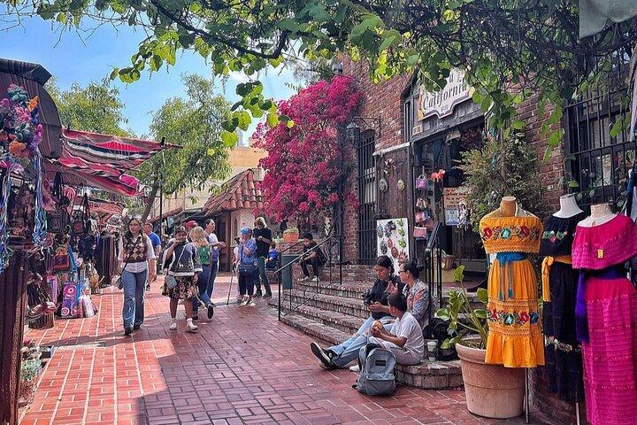 LA Little Tokyo til Olvera St Smartphone (App/GPS) Walking Tour