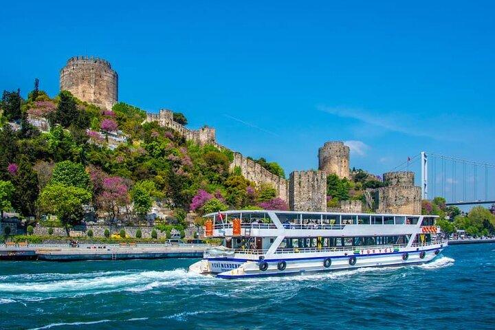 Byzantine Istanbul & Balat Tour with Bosphorus Boat and Cable Car