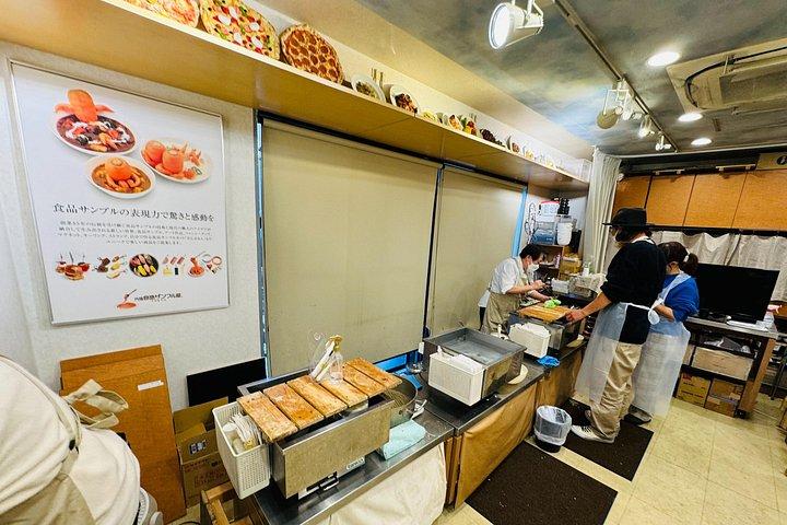 東京 : 食品サンプル作りと浅草でのショッピング