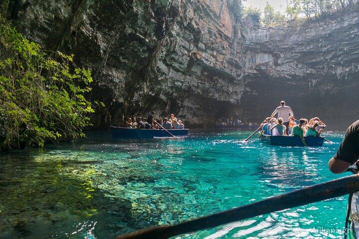 Argostoli: Küste nach Melissani & Drogarati mit Weinprobe