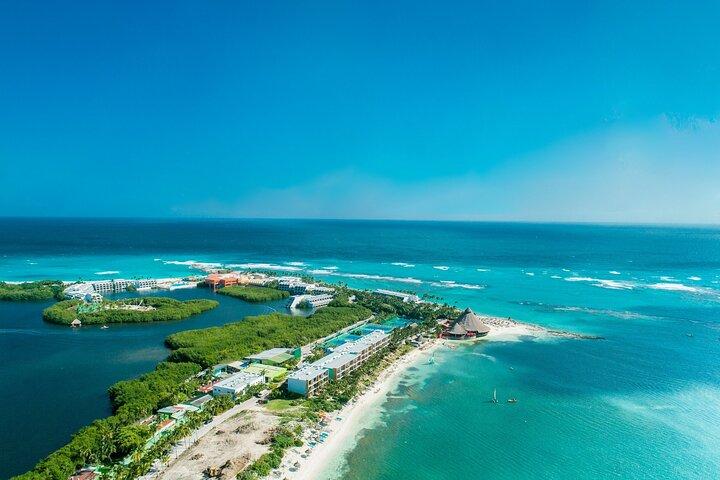 Transporte Privado al Aeropuerto de Cancún y Club Med Cancún