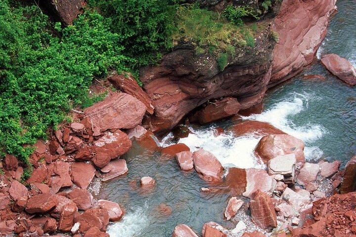 Favoloso tour privato di un'intera giornata al Red Canyon ed Entrevaux