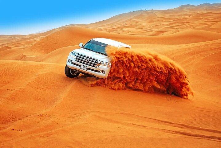 Abu Dhabi Desert Safari Dîner barbecue Spectacles en direct Pick & Drop Plus