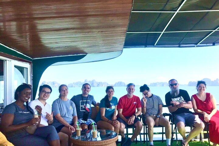 Herkuleskryssning Heldag Upptäck Halong Bay