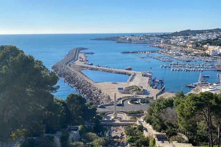 サレントの海岸と田園地帯を巡る 1 週間のオールインクルーシブ ツアー
