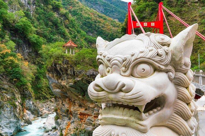 Taroko Gorge & Qingshui Cliffs & Qixingtan groepstour vanuit Hualien
