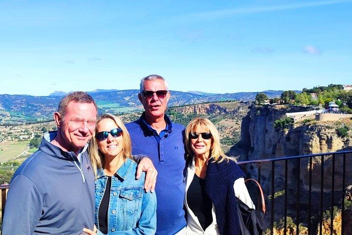 De Marbella: viagem privada a Ronda e Setenil De Las Bodegas