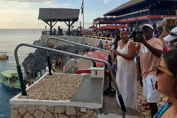 Negril 7 Mile Beach und Rick's Cafe Tagestour von Montego Bay