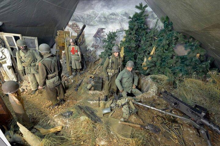 Lussemburgo e Belgio Tour guidato privato di 1 giorno della Seconda Guerra Mondiale