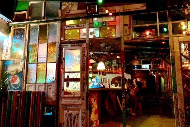 Ruin Pub Walking Tour com uma anfitriã local em Budapeste
