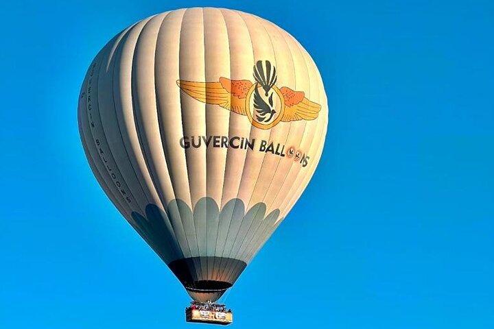Goreme/Cappadocia Sunrise Hot Air Balloon Flight with Pickup