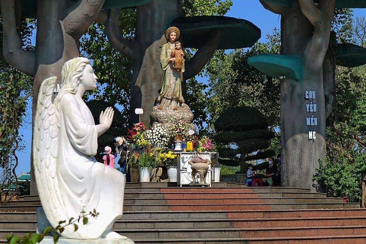フエからフォンニャ洞窟まで1日ツアー（奇数日出発）