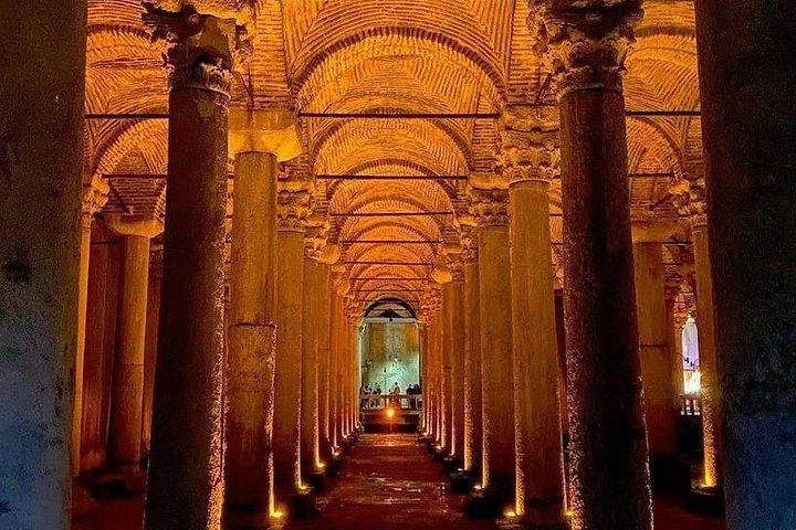 Private Full Day Historical Peninsula Tour with Guide