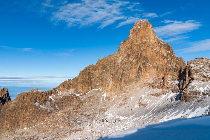 チョゴリア・シリモネ・ルート経由でケニア山に登る5日間
