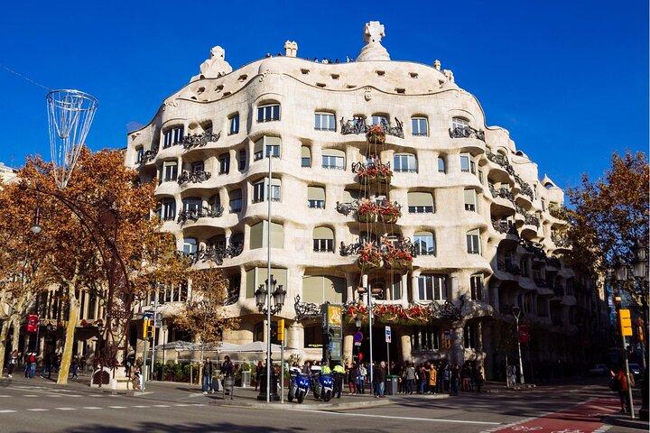 Barcelona: entrada reservada a Casa Milá (La Pedrera) con audio