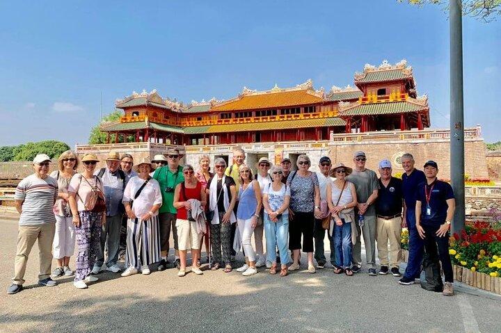 Tour privato di un'intera giornata della città imperiale di Hue dal porto di Chan May