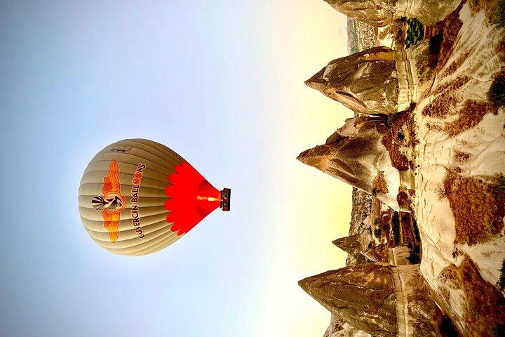 Goreme/Cappadocia Sunrise Hot Air Balloon Flight with Pickup