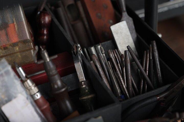 Bali-Lederhandwerks-Workshop – 6 Stunden (Canggu / Seminyak)