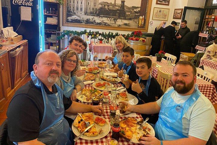 Pizza Cooking Class with Tiramisu and Drinks in Rome City Center