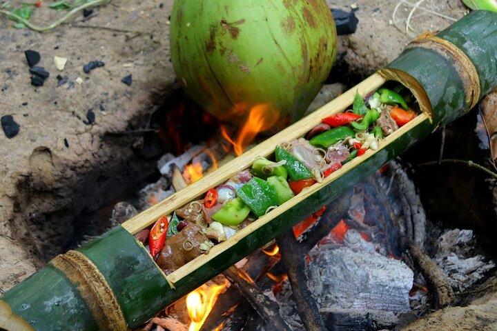 Aula de culinária tribal na floresta de Luang Prabang e visita