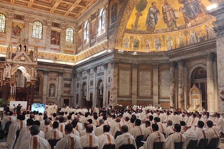 Vatican & Beyond: Private Tour with dedicated Driver & Entry