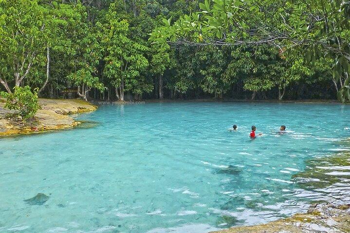 Krabi Jungle Tour: Hot Spring-waterval, Emerald Pool en Tiger Cave