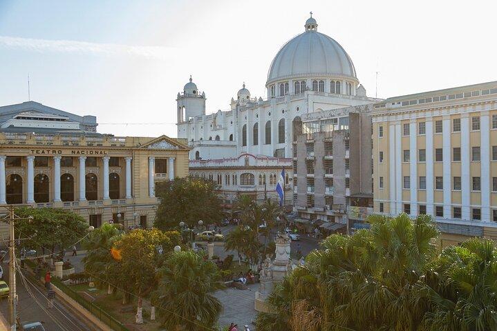 Halvdags privat rundvisning i San Salvador City