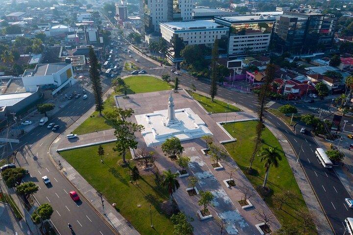 Halvdags privat rundvisning i San Salvador City