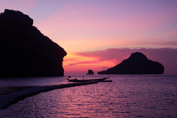 Sunset Tour of the Hong Islands with Bioluminescent Plankton