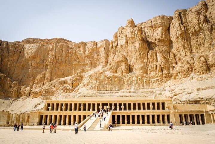 Day trip to West Bank and King Tutankhamen Tomb