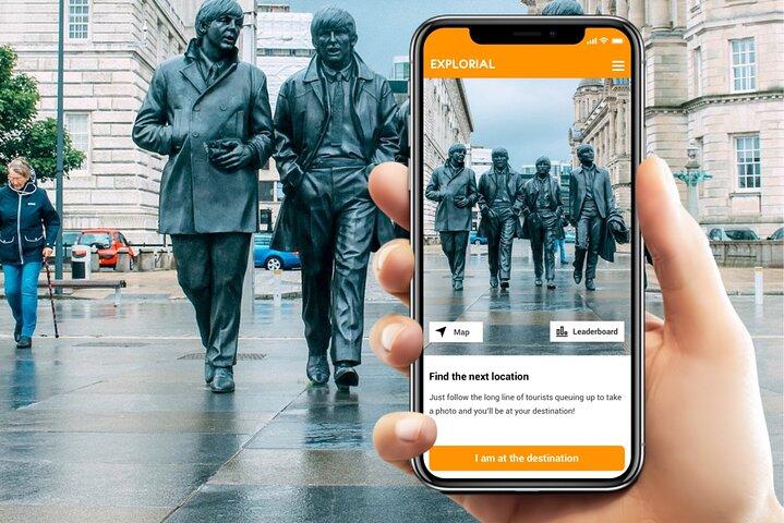 Zelfgeleide tour met speurtocht en bezienswaardigheden in Liverpool