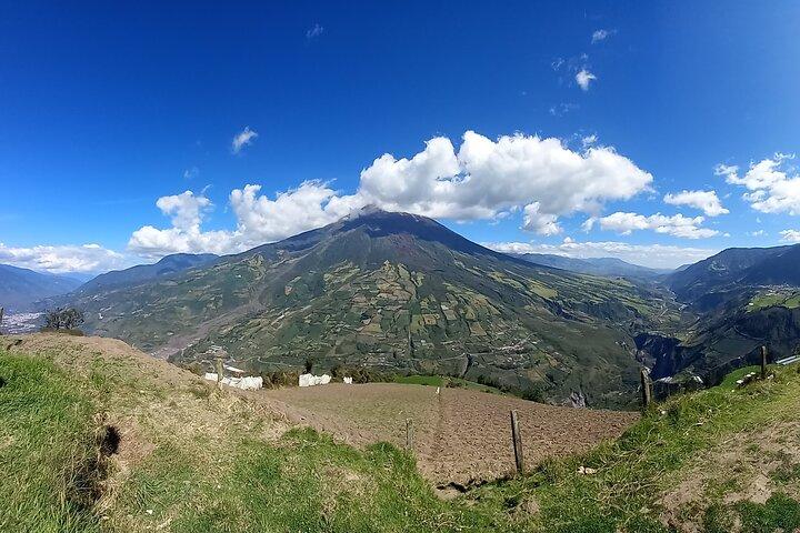Quito till Baños Tour med lunch och biljetter–vattenfall och äventyr