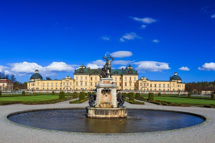 Spring køen over Drottningholm Palace Stockholm-tur med færge