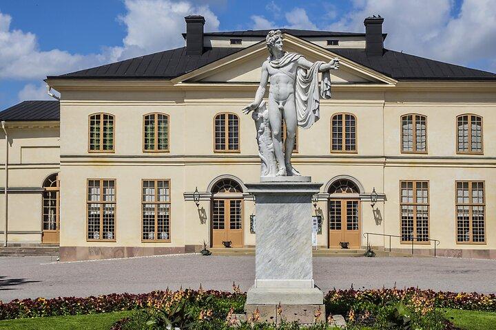 Spring køen over Drottningholm Palace Stockholm-tur med færge