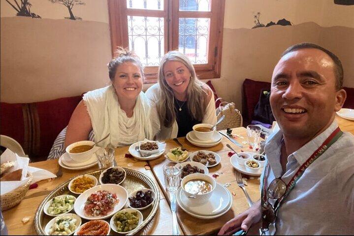 Tour e cena di degustazione di cibo marocchino