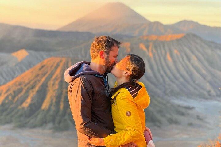 スラバヤまたはマランからのブロモ山日の出ツアー - 1 日