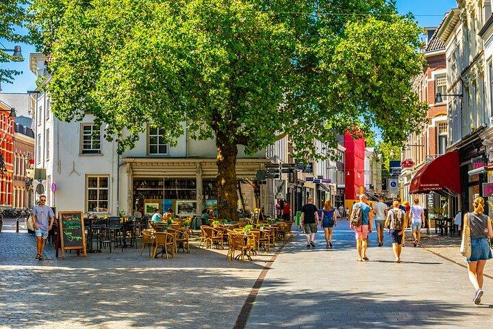 Histórico Breda : Tour Privado a pie con un Guía Local