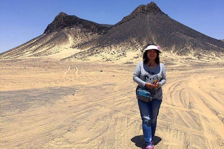 White & Black Desert Marvels und Bahariya Oasis Tour Ein Tag