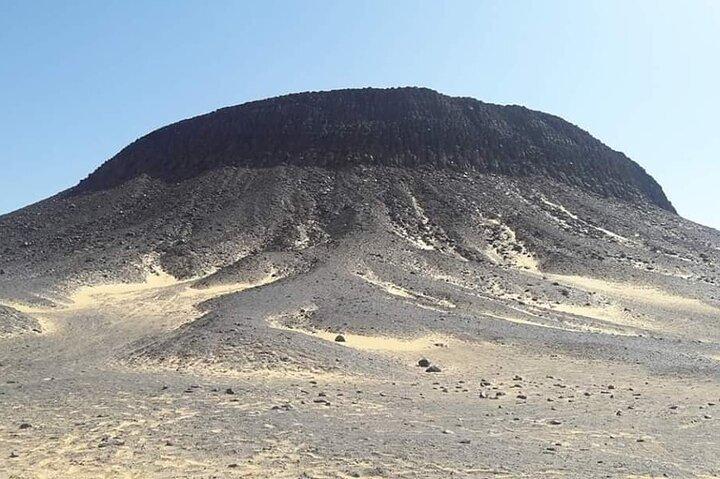 White & Black Desert Marvels und Bahariya Oasis Tour Ein Tag