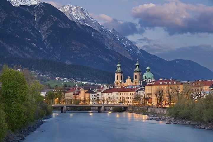 Tour privado al casco antiguo de Innsbruck y almuerzo austriaco incluido