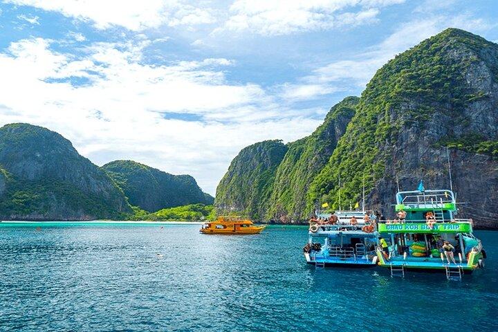 Excursión a las islas Phi Phi Khai con vistas al mar y almuerzo en lancha rápida