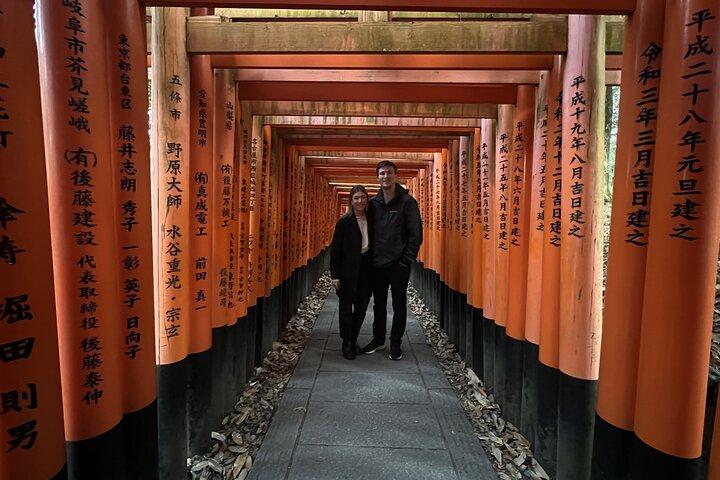 Excursión a pie nocturno Fushimi Inari de Kioto