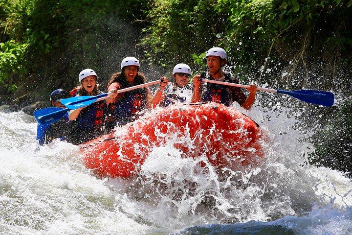 Awesome Fun Rafting klasse 3 Balsa River 5-timers tur i La Fortuna