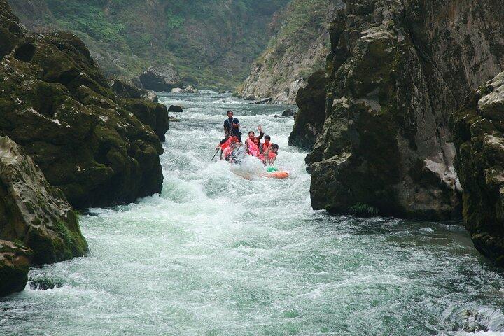 1 - Dag Private Tour til Mengdong River Rafting fra Zhangjiajie