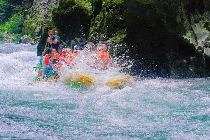 1 - Dag Private Tour til Mengdong River Rafting fra Zhangjiajie