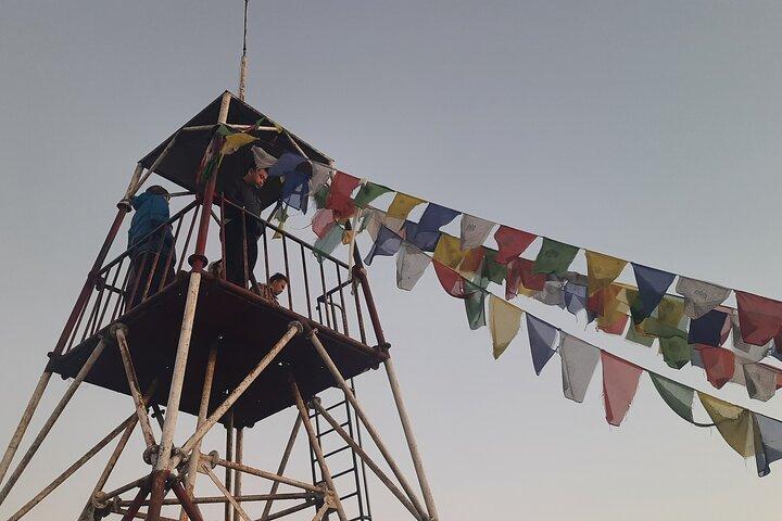 Nagarkot Sunrise and Changunarayan Day Hike Excursão de um dia saindo de Katmandu