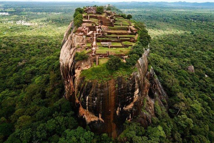 Privétour van een hele dag Sigiriya en Dambulla vanuit Kandy