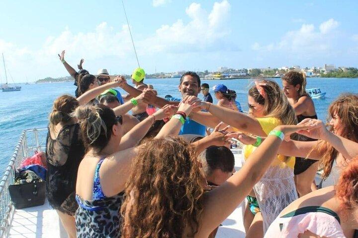 Excursão Isla Mujeres com comida open bar e mergulho com snorkel